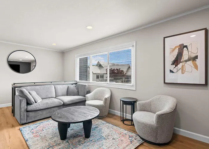 Newly Renovated Unit In Central Spfld #201