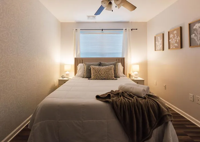 Spacious 3 Bed Condo Near Etsu
