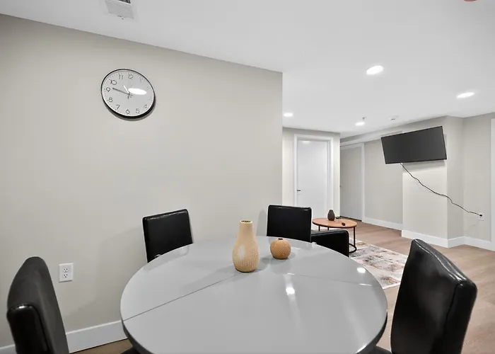 Spacious Downtown Living With Modern Finishes