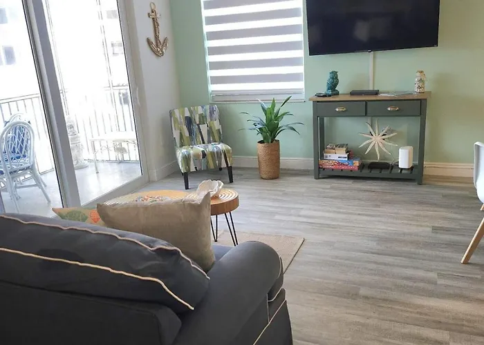 Gulf Breeze Studio - Bonita Beach Getaway