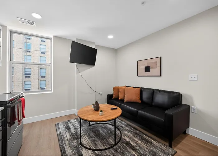 Elegant 2Br Apartment With Updated Kitchen