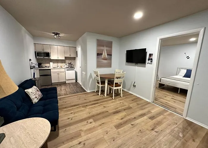 Great Lakes Resort - Jr Suite - Suite 10