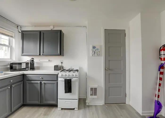 5 Blocks To Sand! Pet-Friendly Unit In Ocean Grove