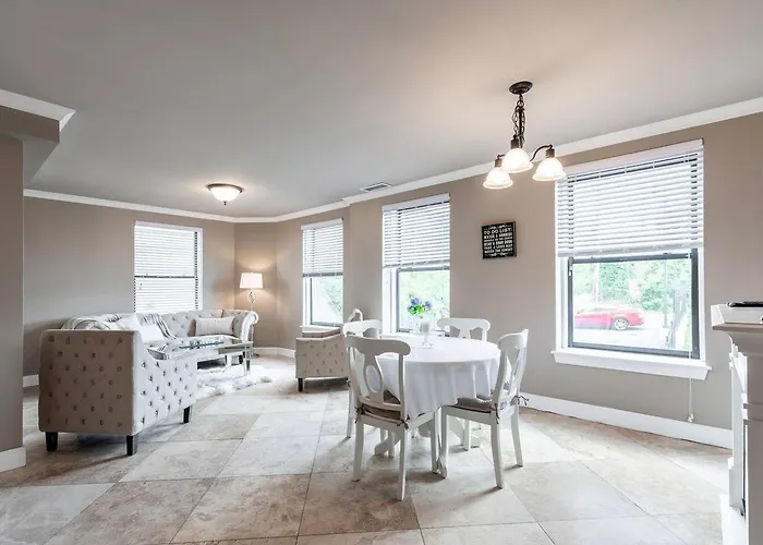 Modern Elegance In The Heart Of Downtown Tacoma King Bed Parking Ac