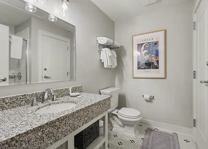 Experience Comfort In King Suite 357, A Cozy Bay Harbor Retreat For 6.
