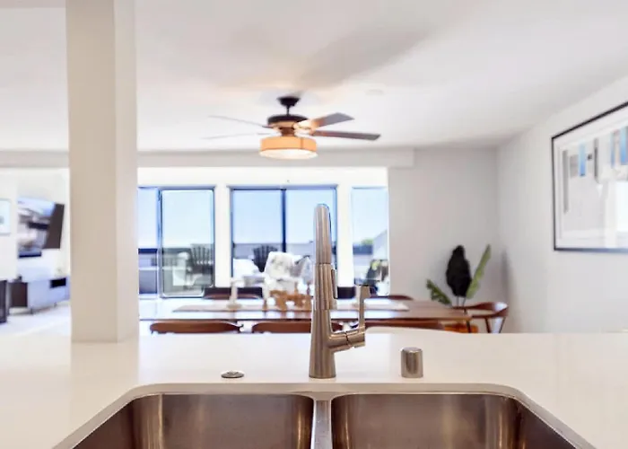 Three Bedroom Residence With Private Rooftop Deck