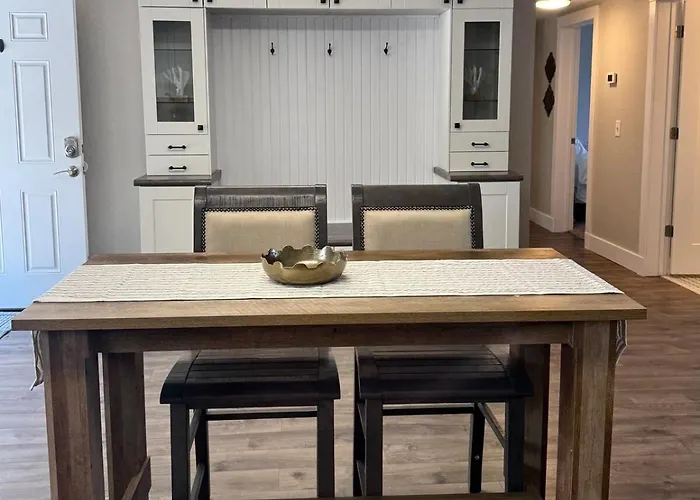 Kapilana Resort Condos - Lake Of The Ozarks Waterfront, Pool, Dock, Grill, Fishing, Boat Rentals, & Lake Views