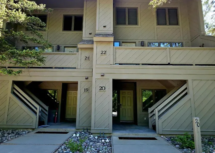 2Br Ski-In/Ski-Out Condo With Fireplace, Patio, And Full Kitchen