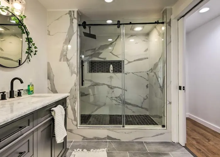 Peachtree City Apartment Near Lake Kedron
