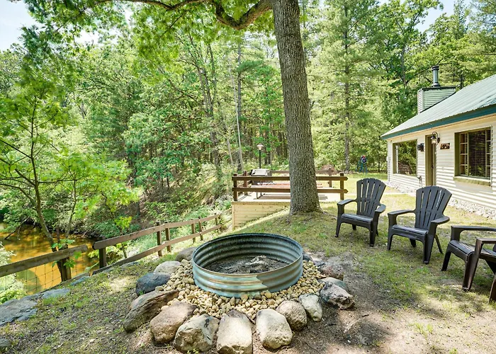Angler Friendly! Pere Marquette Riverfront Retreat