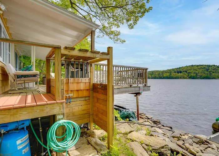 Waterfront Berkshires Studio W/ Dock On Goose Pond