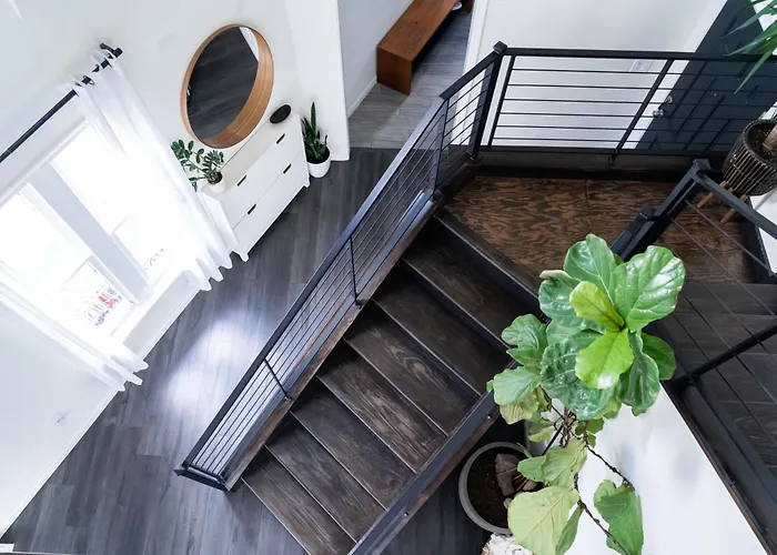 The New Hope Loft Retreat Walkable & Serene