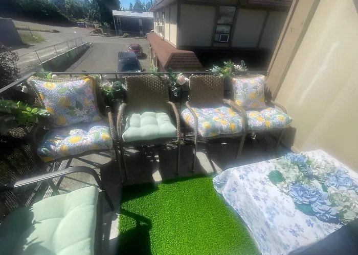 Two Bedrooms Two Beds 3 Or 4 Gusts Available