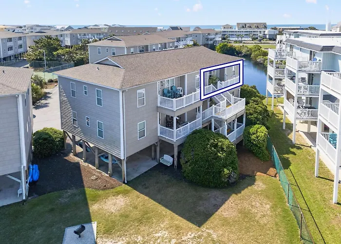 Salt & Sound, Top Floor Water Views, Walk To Beach
