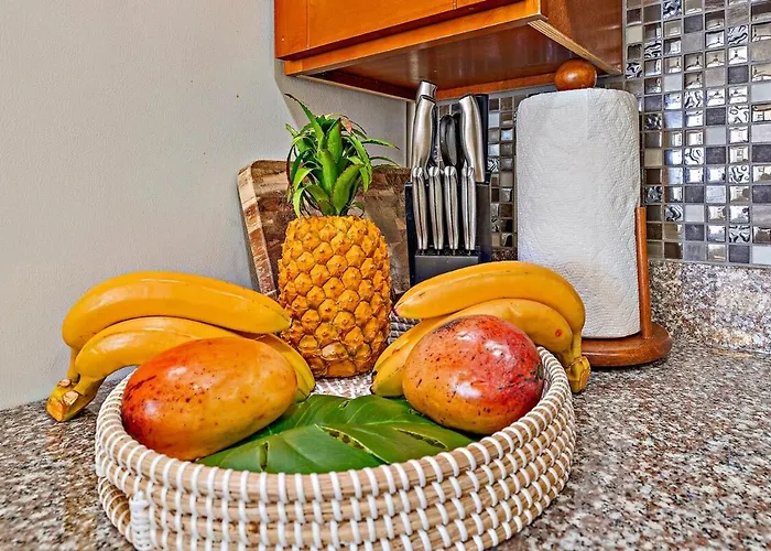 Lahaina Beachfront Oceanview Seaside Retreat Soothingwaves