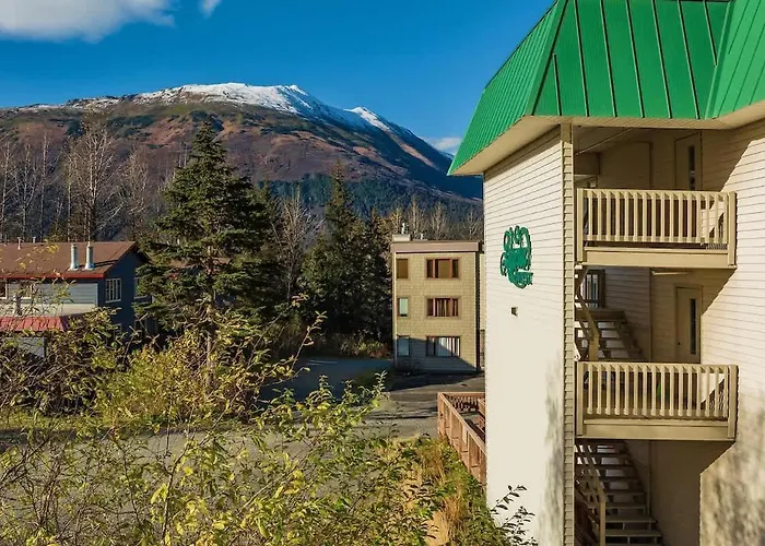 Alpine Charm By Alyeska Sleeps 6