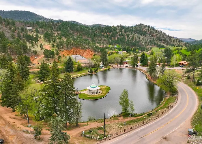 Lakeside Loft! Town Center Gem Near Gazebo Lake