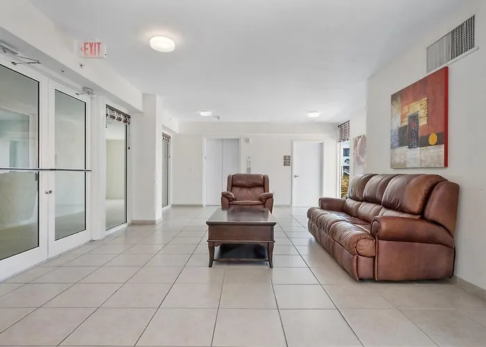 Spectacular Water Views 2Br-4 Beds In Sunny Isles