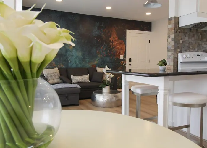 Beachside 2Br Condo, 2 King Beds , Near Disney