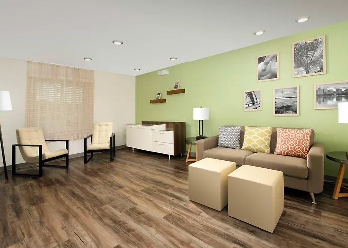 Woodspring Suites St Joseph