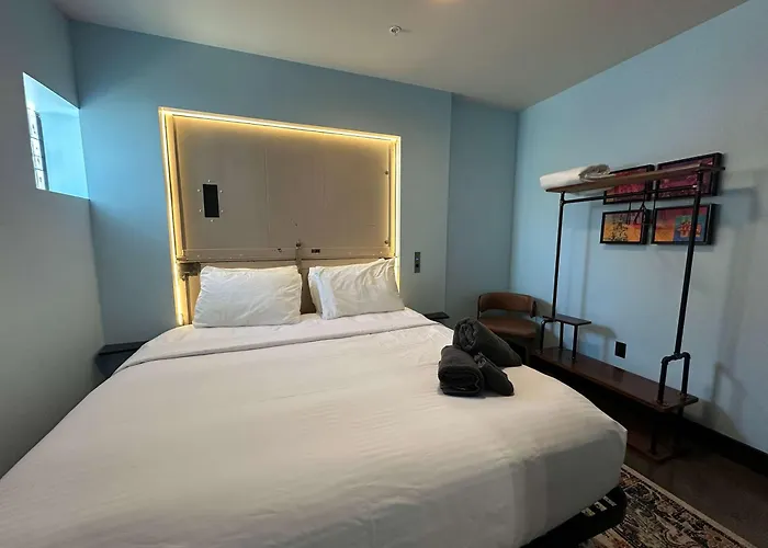 A12 Lower West Stakes Daily Double Suite