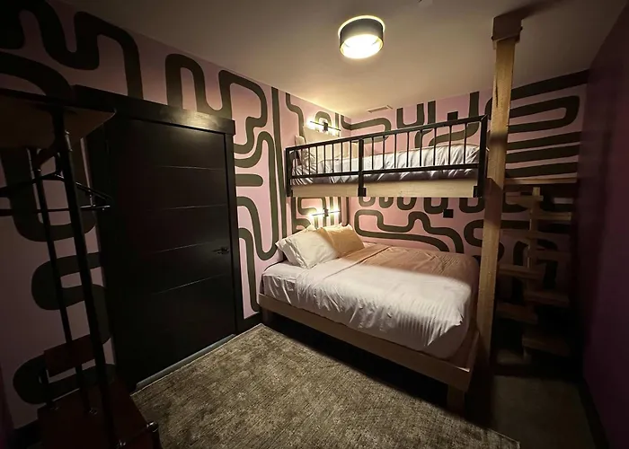 A12 Upper East Crown Daily Double Suite