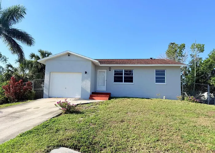 14 Mi To Beaches - Sleeps 4 - Near St Pete & Sarasota - Palmetto Vacation Home