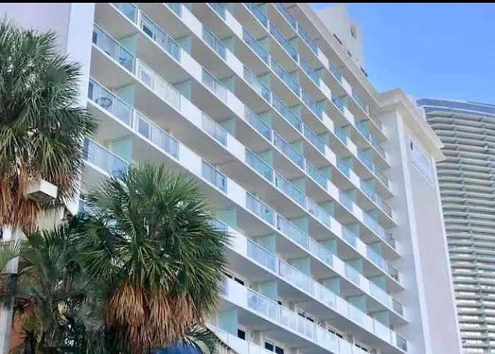 Aventura Beach Club