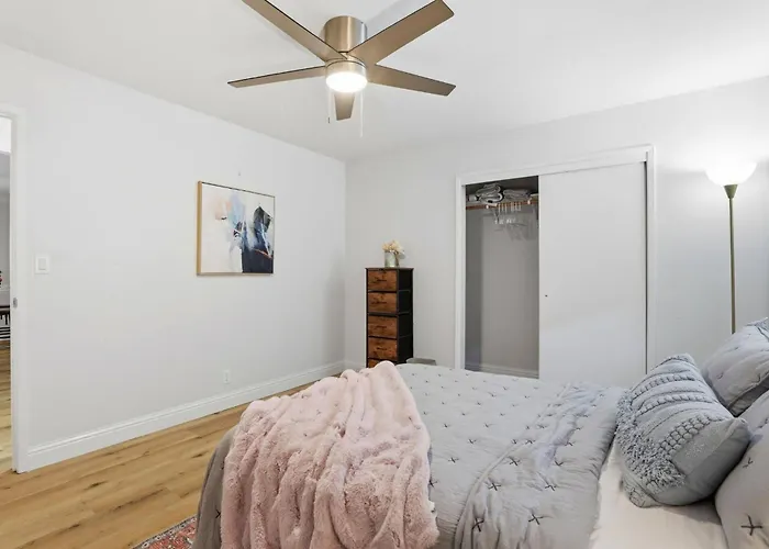 Spacious 5Br Retreat Near Downtown Livermore Wine