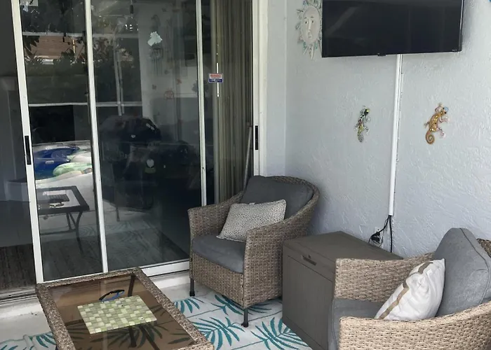 Brandon 4-Bedroom Pool Home