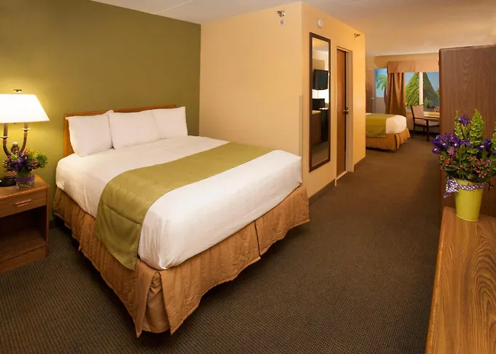 Edgewater Hotel And Waterpark