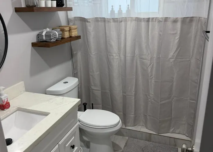 Furnished Private Room For Short Term Stays