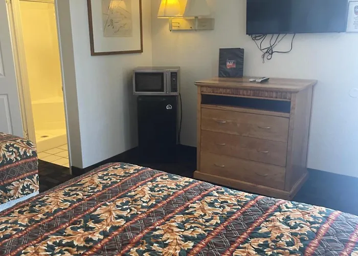 Cj Motel Rv Park