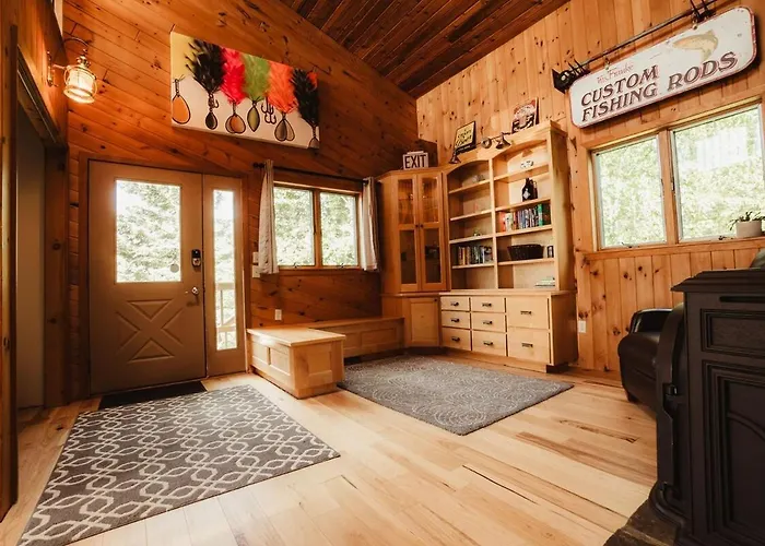 Lake View, Outdoor Pizza Oven, Fireplace