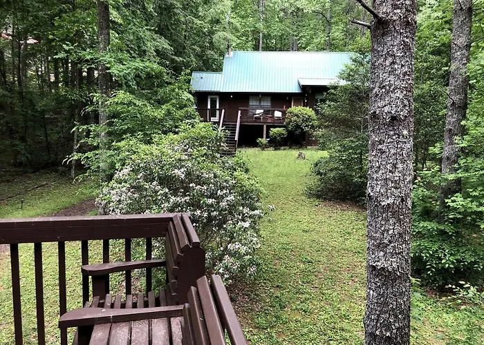 Wonderful Tree House Getaway On The Toccoa River, For Glamping In Suches, Georgia