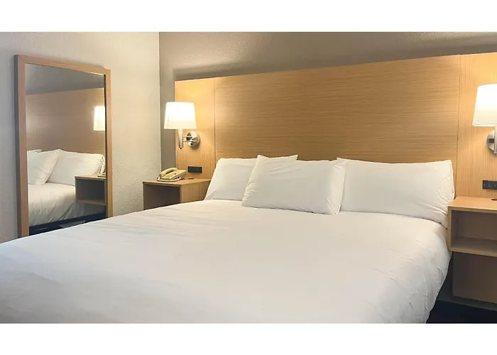Studio 6 Suites Warsaw In