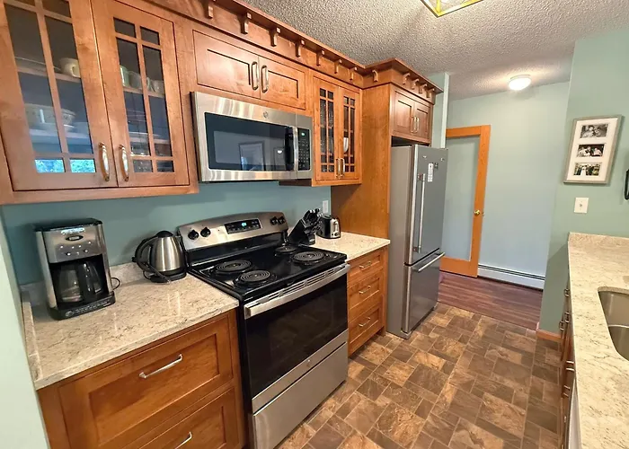 S39 Renovated Bretton Woods Condo - Designer Kitchen - Ac - Gas Fireplace - Dog Friendlly
