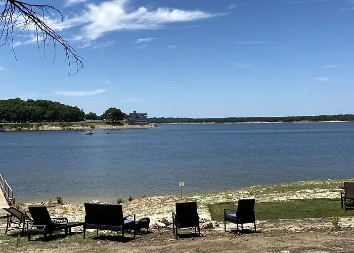 Luxury Glamping Cabin With Waterfront Access Near Lake Texoma, Oklahoma