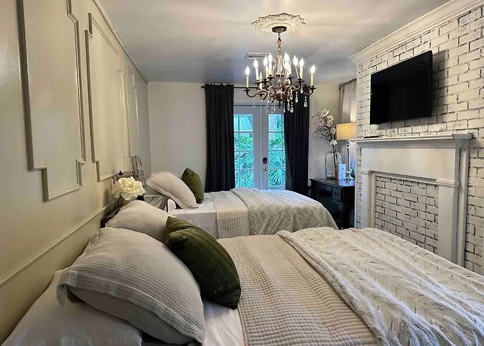 La Maison Musique, 9 Beds,French Pool Villa, Pets