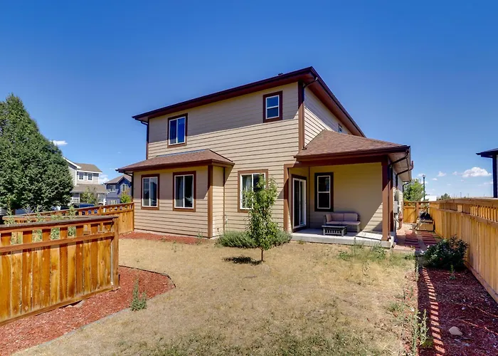 Updated Family Home W/ Patio In Brighton