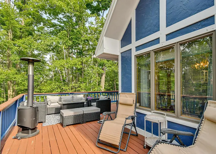 'The Blue Goose Chalet': Your Cozy Up North Escape