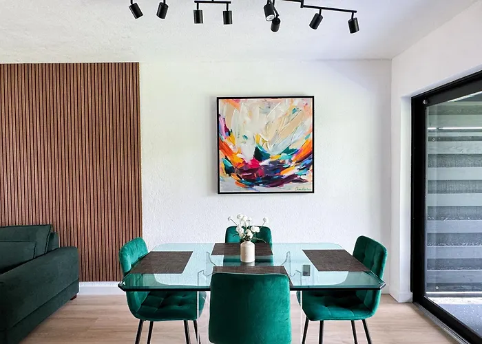 Stylish 2Br Apt 5-Min Drive To Nokomis Beach