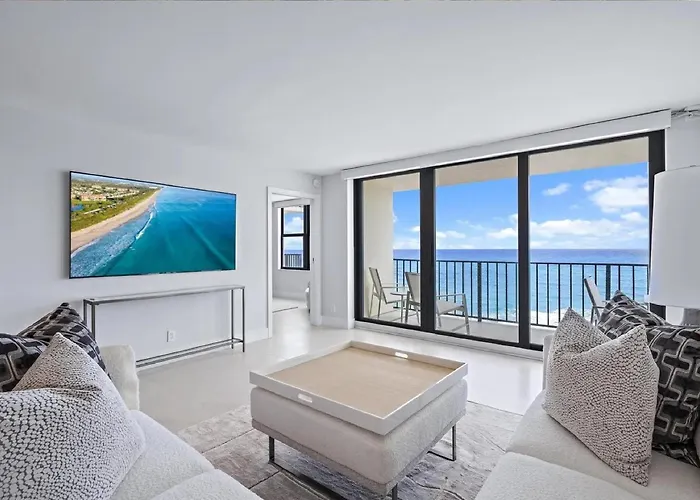Oceanfront Luxury Retreat With Private Beach