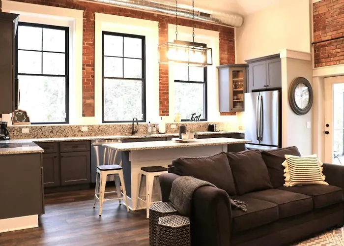 Boyne Schoolhouse Lofts