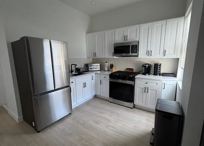 Modern 2BR Oasis