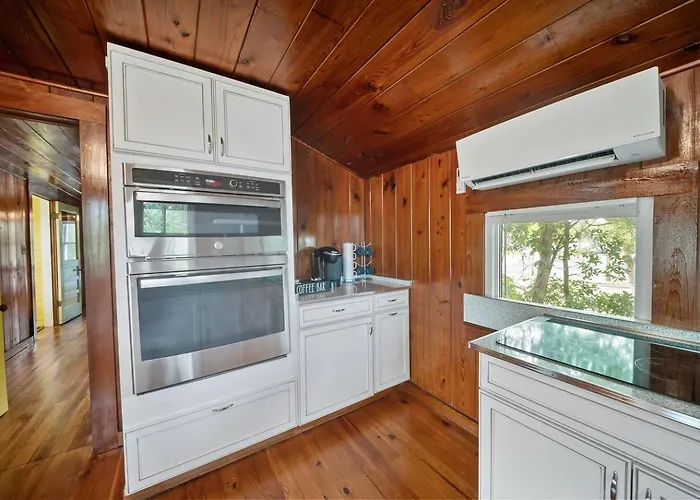 Bayou Bungalow Walk To Downtown Tarpon Springs