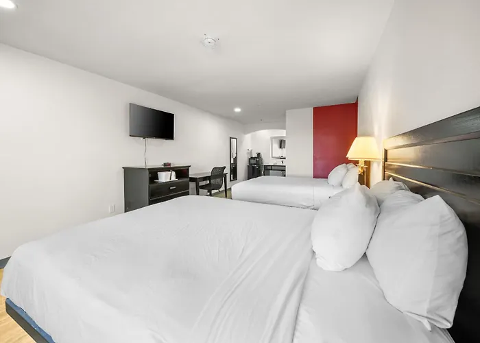 Ramada By Wyndham Ontario Airport & Convention Center