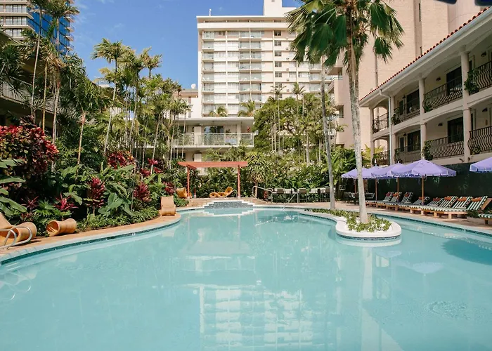 Wayfinder Waikiki - Voted Top 10 Best Hotels In Hawaii!