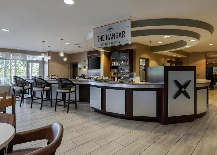 Doubletree By Hilton Hotel Savannah Airport