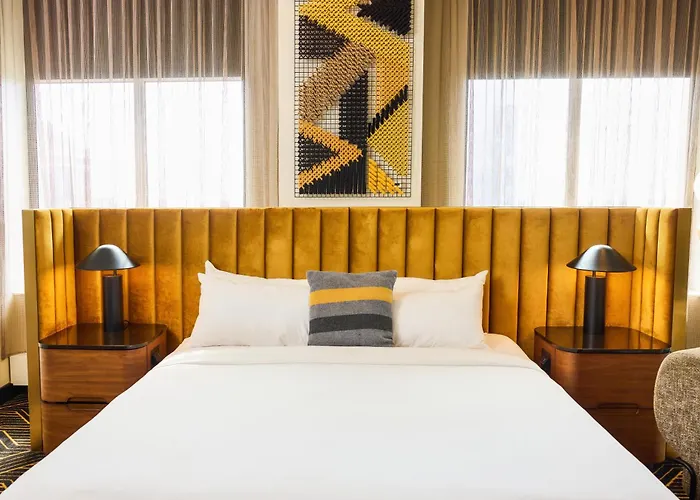 W Minneapolis - The Foshay